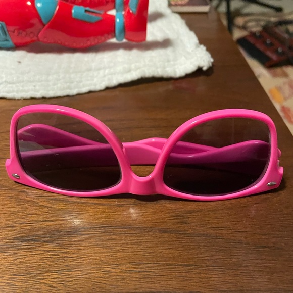 🏖️ Hot Pink Sunglasses 🏖️ - Picture 2 of 3
